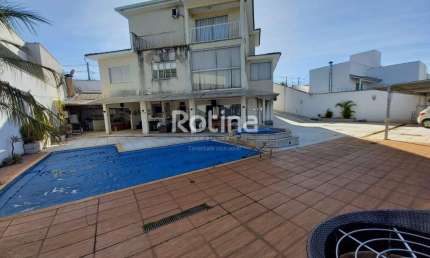 Casa com 5 quartos à venda na Rua Vinícius Degani, --, Vigilato Pereira, Uberlândia