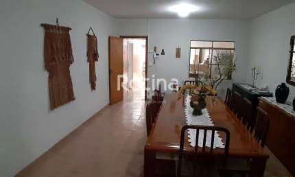 Casa à venda, 4 quartos, Presidente Roosevelt - Uberlândia/MG - Rotina Imobiliária
