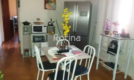 Casa à venda, 3 quartos, Marta Helena - Uberlândia/MG - Rotina Imobiliária