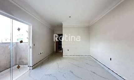 Apto no Santa Mônica, acabamento de primeira, elevador, 2quartos(suíte) ótima localização.