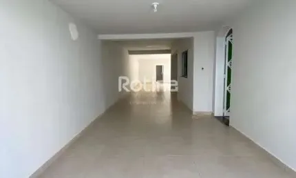 Casa à venda, 3 quartos, Santa Mônica - Uberlândia/MG - Rotina Imobiliária