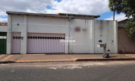 Casa à venda, 3 quartos, Daniel Fonseca - Uberlândia/MG - Rotina Imobiliária