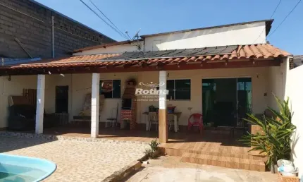 Casa à venda, 3 quartos, Marta Helena - Uberlândia/MG - Rotina Imobiliária