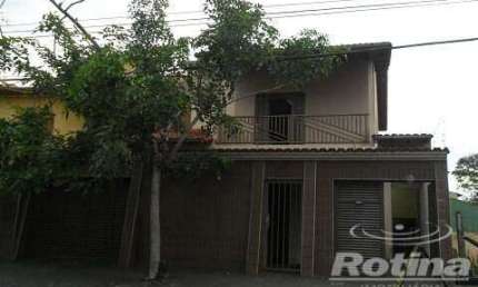Casa à venda, 4 quartos, Umuarama - Uberlândia/MG - Rotina Imobiliária