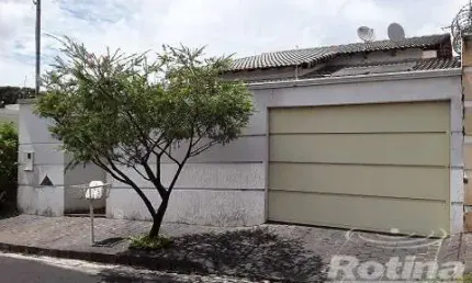 Casa à venda, 3 quartos, Jardim Europa - Uberlândia/MG - Rotina Imobiliária