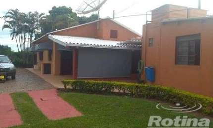 Chacara à venda, 3 quartos, Jockey Camping - Uberlândia/MG - Rotina Imobiliária