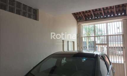 Casa à venda, 3 quartos, Saraiva - Uberlândia/MG - Rotina Imobiliária