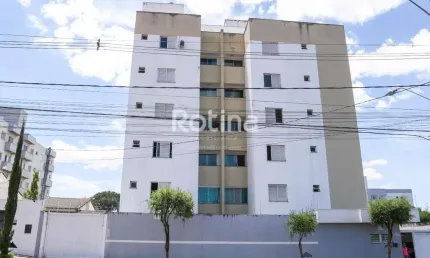 Lindo apartamento de 3 quartos e 1 suíte, com 80 m² perto do Praia Clube