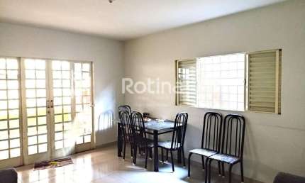 Casa à venda, 4 quartos, Santa Luzia - Uberlândia/MG - Rotina Imobiliária