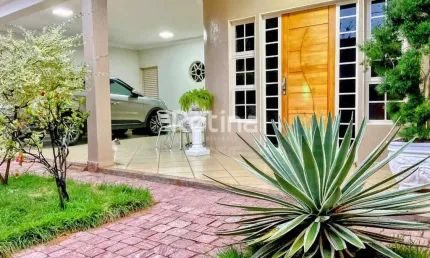 Casa à venda, 4 quartos, Brasil - Uberlândia/MG - Rotina Imobiliária