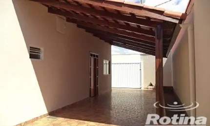 Casa à venda, 4 quartos, Santa Rosa - Uberlândia/MG - Rotina Imobiliária