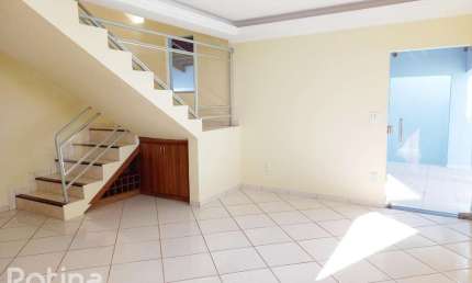 Casa à venda, 3 quartos, Alto Umuarama - Uberlândia/MG - Rotina Imobiliária