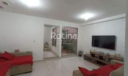 Casa à venda, 3 quartos, Granada - Uberlândia/MG - Rotina Imobiliária
