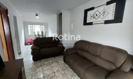 Casa à venda, 3 quartos, Luizote de Freitas - Uberlândia/MG - Rotina Imobiliária