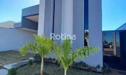 Casa á venda - Residencial Reserva dos Ipês - R$ 1.590.000,00 - Bairro Novo Mundo - Uberlândia/MG