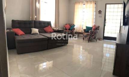 Casa à venda, 4 quartos, Brasil - Uberlândia/MG - Rotina Imobiliária
