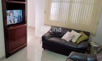 Casa à venda, 3 quartos, Custódio Pereira - Uberlândia/MG - Rotina Imobiliária