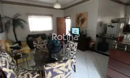 Casa à venda, 3 quartos, Nova Uberlândia - Uberlândia/MG - Rotina Imobiliária
