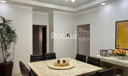 Casa à venda, 3 quartos, Santa Mônica - Uberlândia/MG - Rotina Imobiliária