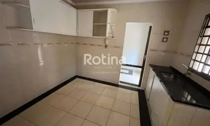 Casa à venda, 3 quartos, Tabajaras - Uberlândia/MG - Rotina Imobiliária