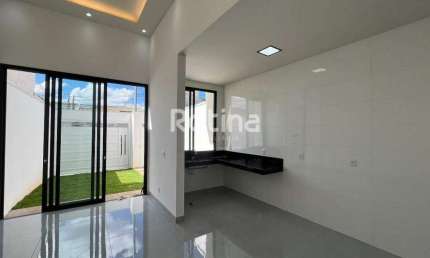 Casa à venda, 3 quartos, Bosque dos Buritis - Uberlândia/MG - Rotina Imobiliária