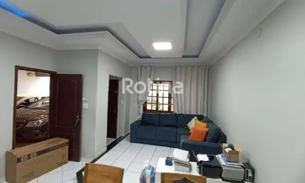 Casa à venda, 3 quartos, Cidade Jardim - Uberlândia/MG - Rotina Imobiliária