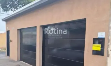 Casa à venda, 4 quartos, Segismundo Pereira - Uberlândia/MG - Rotina Imobiliária