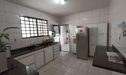 Casa à venda, 3 quartos, Nossa Senhora Aparecida - Uberlândia/MG - Rotina Imobiliária
