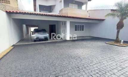 Casa à venda, 4 quartos, Umuarama - Uberlândia/MG - Rotina Imobiliária