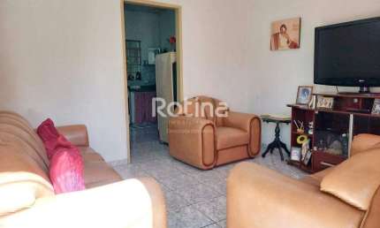 Casa à venda, 6 quartos, Centro - Uberlândia/MG - Rotina Imobiliária