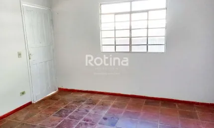 Casa à venda, 8 quartos, Osvaldo Rezende - Uberlândia/MG - Rotina Imobiliária