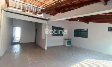 Casa à venda, 3 quartos, Santa Mônica - Uberlândia/MG - Rotina Imobiliária