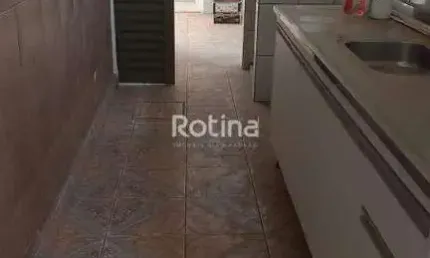 Casa à venda, 4 quartos, Bom Jesus - Uberlândia/MG - Rotina Imobiliária