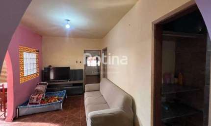 Casa à venda, 3 quartos, Custódio Pereira - Uberlândia/MG - Rotina Imobiliária