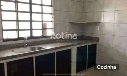 Casa à venda, 4 quartos, Jardim das Palmeiras - Uberlândia/MG - Rotina Imobiliária