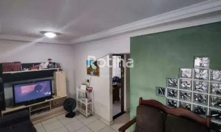 Casa à venda, 3 quartos, Santa Luzia - Uberlândia/MG - Rotina Imobiliária