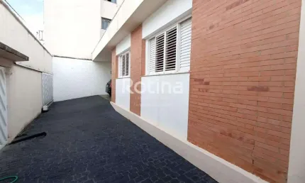 Casa à venda, 3 quartos, Centro - Uberlândia/MG - Rotina Imobiliária