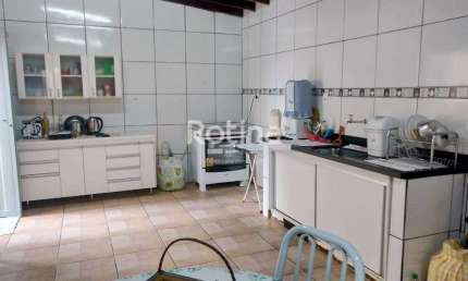 Casa à venda, 3 quartos, Presidente Roosevelt - Uberlândia/MG - Rotina Imobiliária