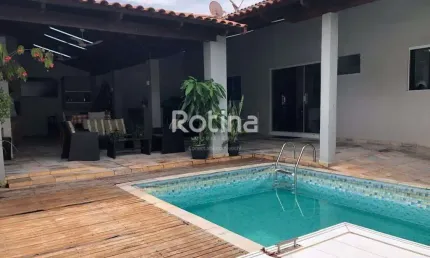 Casa à venda, 3 quartos, Jaraguá - Uberlândia/MG - Rotina Imobiliária