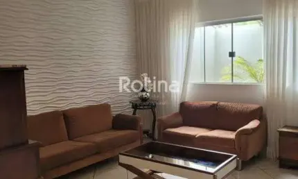 Casa à venda, 3 quartos, Nova Uberlândia - Uberlândia/MG - Rotina Imobiliária