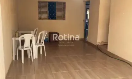 Casa à venda, 2 quartos, Santa Mônica - Uberlândia/MG - Rotina Imobiliária