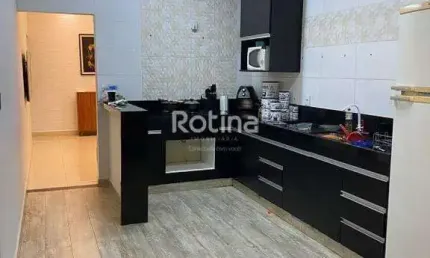 Casa à venda, 3 quartos, Jardim Aurora - Uberlândia/MG - Rotina Imobiliária