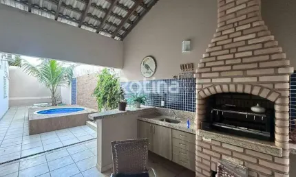 Casa à venda, 4 quartos, Jardim Karaíba - Uberlândia/MG - Rotina Imobiliária