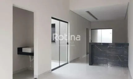 Casa à venda, 3 quartos, Novo Mundo - Uberlândia/MG - Rotina Imobiliária