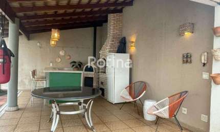 Casa à venda, 4 quartos, Lídice - Uberlândia/MG - Rotina Imobiliária