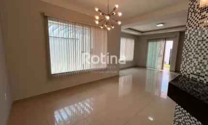 Casa à venda, 3 quartos, Alto Umuarama - Uberlândia/MG - Rotina Imobiliária