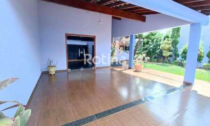 Casa à venda, 2 quartos, Santa Mônica - Uberlândia/MG - Rotina Imobiliária