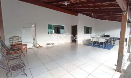 Casa à venda, 3 quartos, Jardim Europa - Uberlândia/MG - Rotina Imobiliária