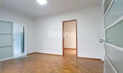 Casa à venda, 3 quartos, Nossa Senhora Aparecida - Uberlândia/MG - Rotina Imobiliária