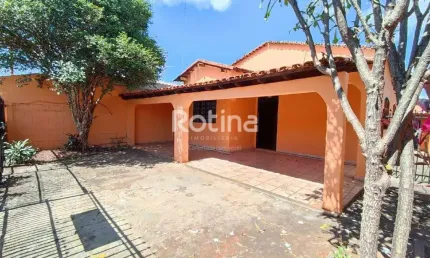 Casa à venda, 3 quartos, Cidade Jardim - Uberlândia/MG - Rotina Imobiliária